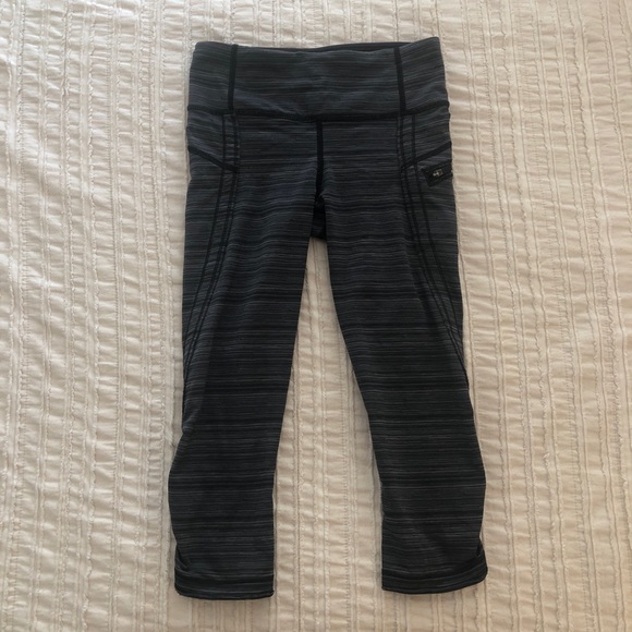 Lululemon Run Top Speed Crop Cyber Stripe Leggings - Picture 6 of 11